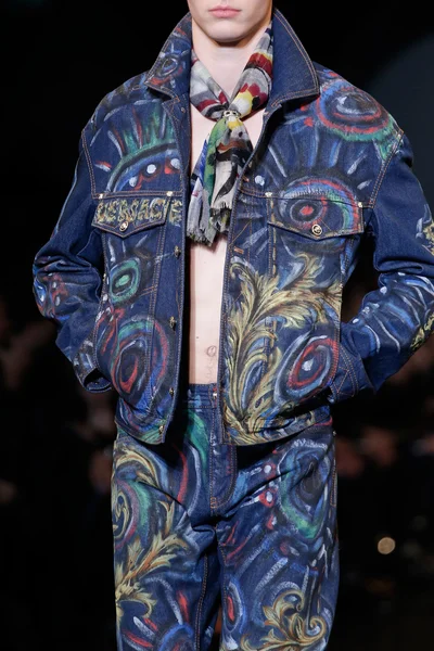 Look 35